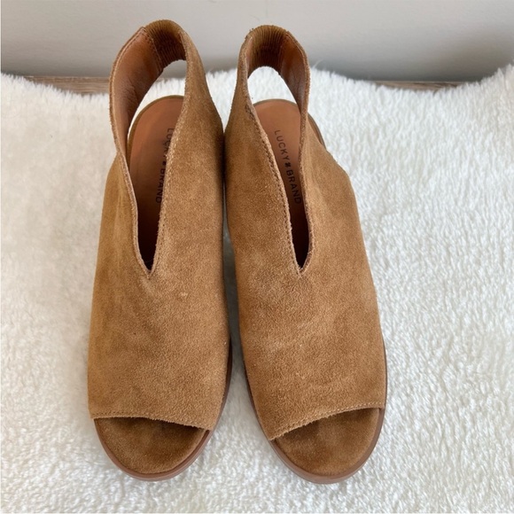 LUCKY BRAND Terif Topanga Tan Suede Leather Sandals Size 8.5 - Picture 3 of 9